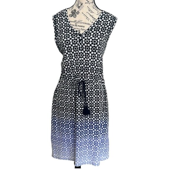 T by Talbots Ombré Geo-Print Shift Dress Size M Petite | Wear to Work Collection - Picture 2 of 12